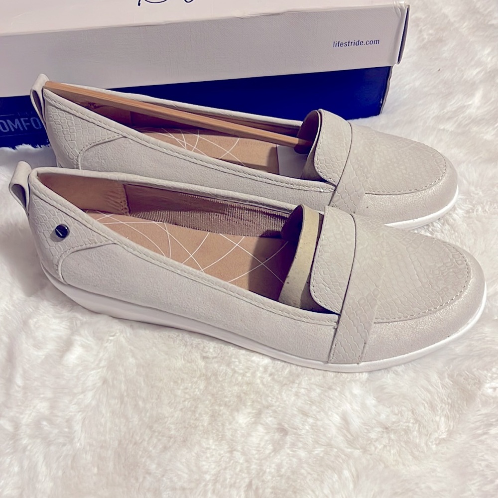 NEW Life Stride Suede Wedge Sneaker / Loafer Style